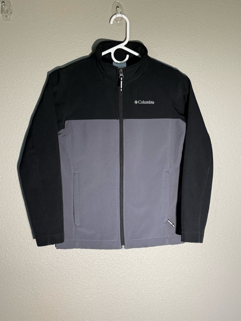 Columbia Men's Two-Tone Lightweight Jacket - Black & Gray